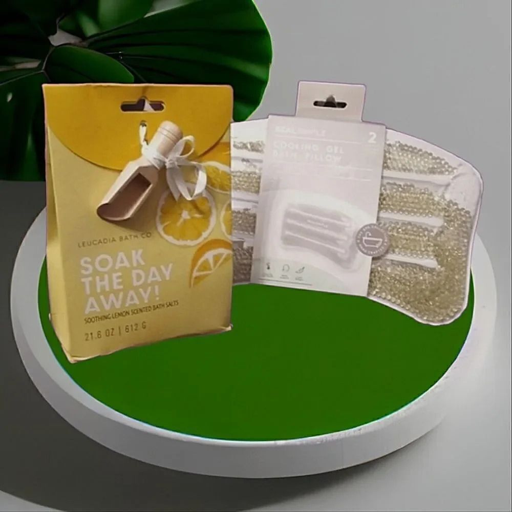 Soak The Day Away‎ Scented Bath Salts And Gel Pillow Gift Bundle NWT